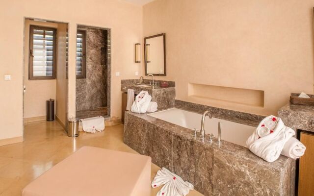 Al Maaden VillaHotel & Spa