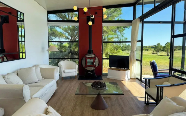 La Casa de Cristal by Puerto Dijama