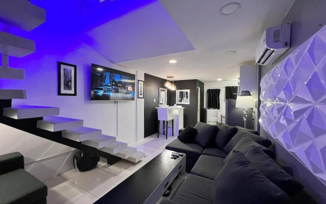 Kandi Suites 2BR with private Jacuzzi