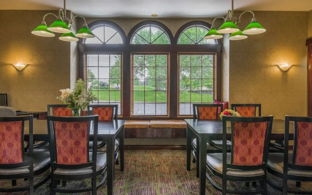 Cloverleaf Suites Columbus