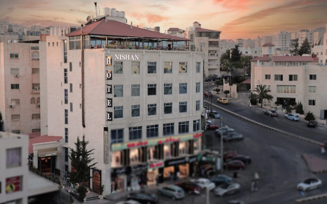 Nishan Hotel