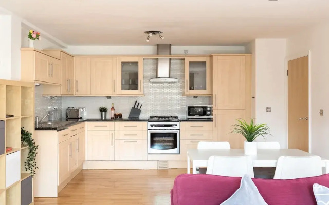 Serenity Apartment Whitechapel
