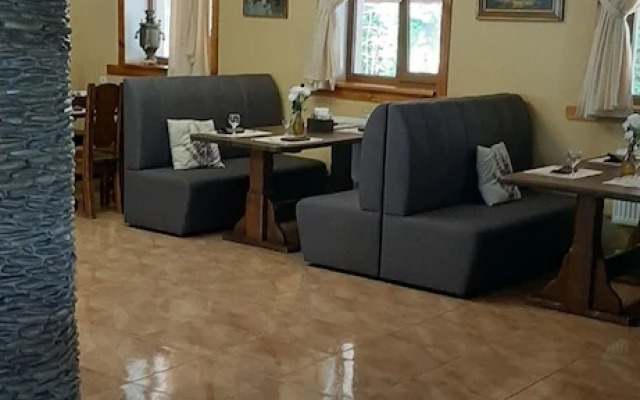 Stara Vezha Hotel