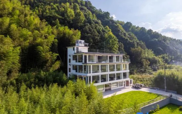 Wuyu·River | Family-Friendly Stream Trekking Luxury Homestay — 3-star hotel in Xuancheng