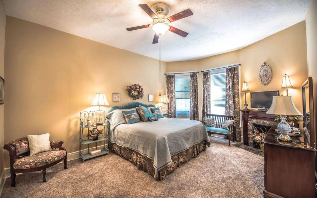 Inn at St James Court