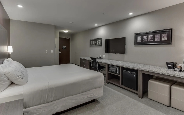 Home Inn & Suites Saskatoon South