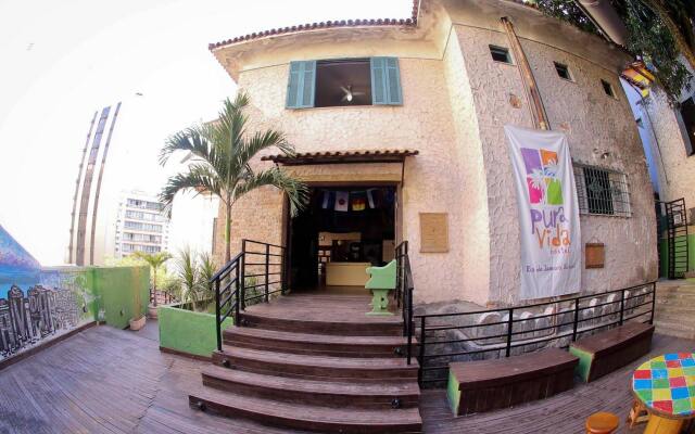Pura Vida Hostel