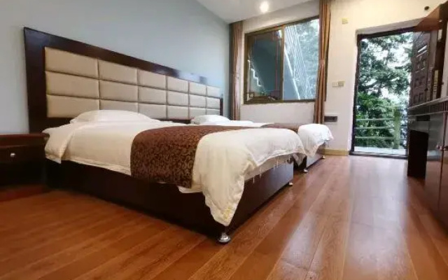 Emeishan Friendship Hotel