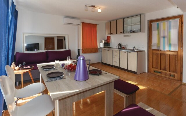 Awesome Home in Slatine With Wifi and 1 Bedrooms