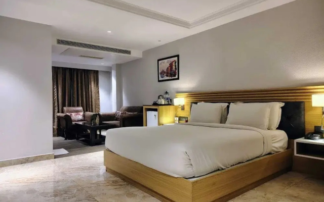 Luxus Inn Hotel