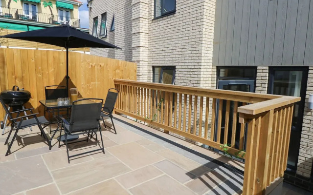9 Breakwater Way