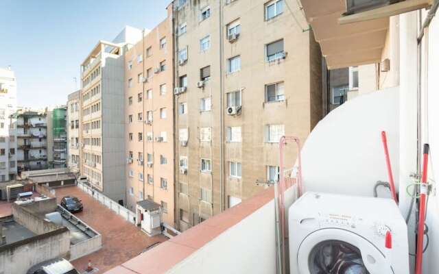 Cosy 4bdr in Exiample, 10mins to Plaza Catalunya