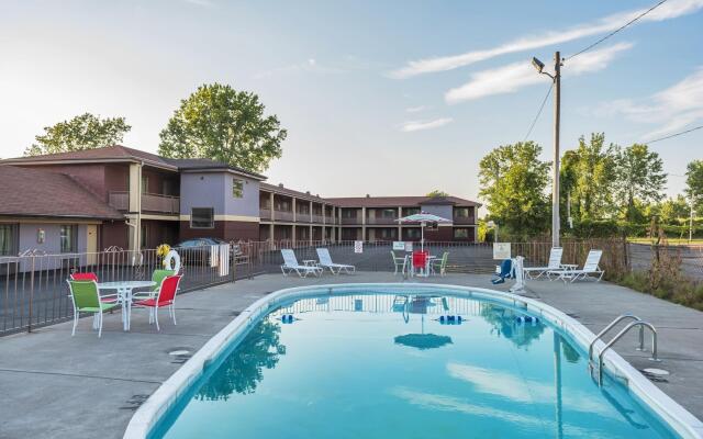 AArya Hotel By Niagara Fashion Outlets