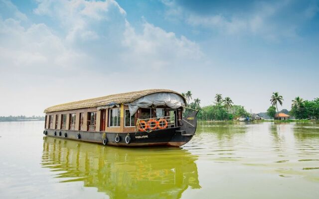 OYO 23210 KHBO Diamond Sharing Houseboat