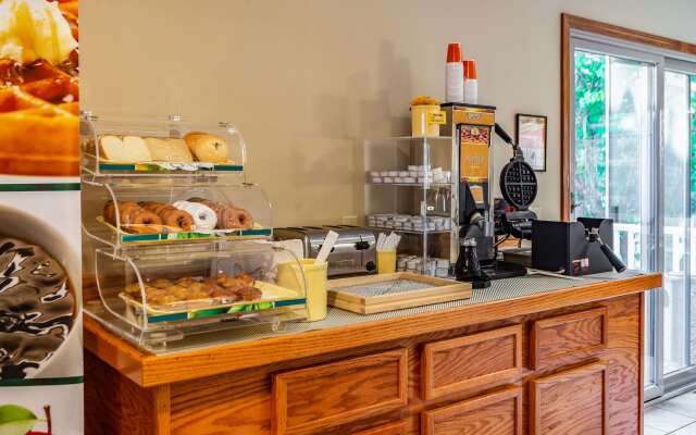 Quality Inn Lakefront