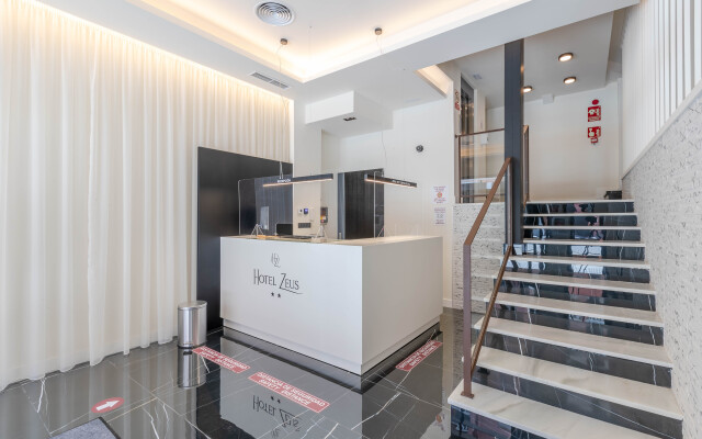 Hotel Zeus