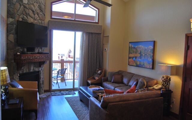 White Pines 2-BD at Westgate - Apex