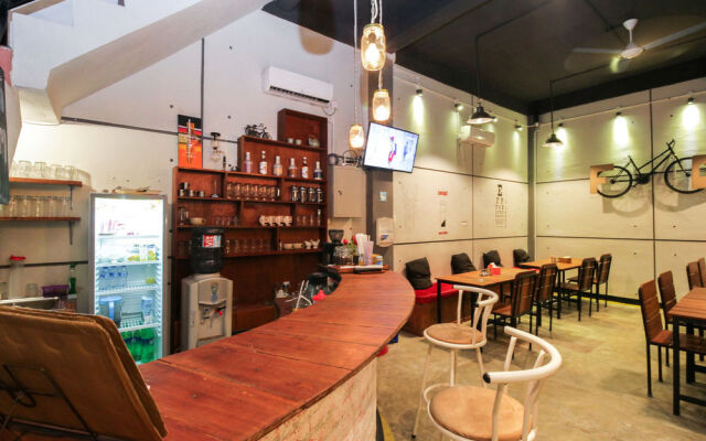 Airy Bandara Tjilik Riwut Seth Adji 31 Palangkaraya