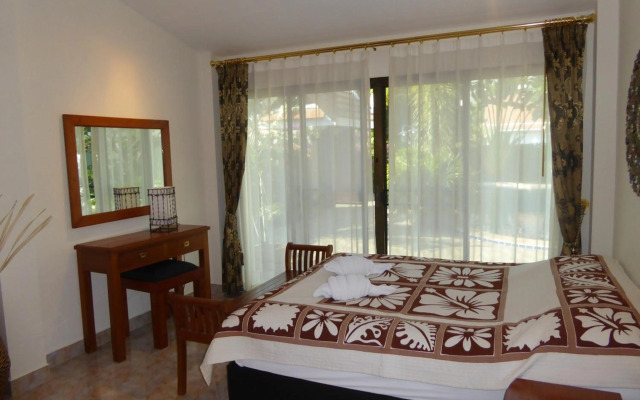 VIP Chain Resort Pool Villa