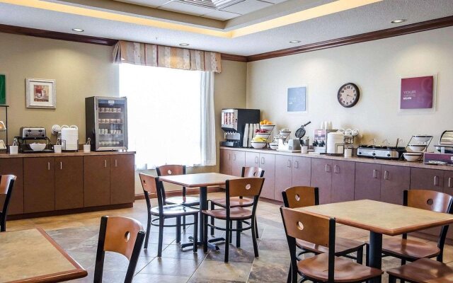 Quality Inn & Suites Rockport - Owensboro North (GOLD AWARD WINNER)