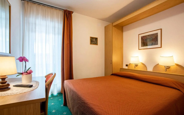 Hotel Adriana