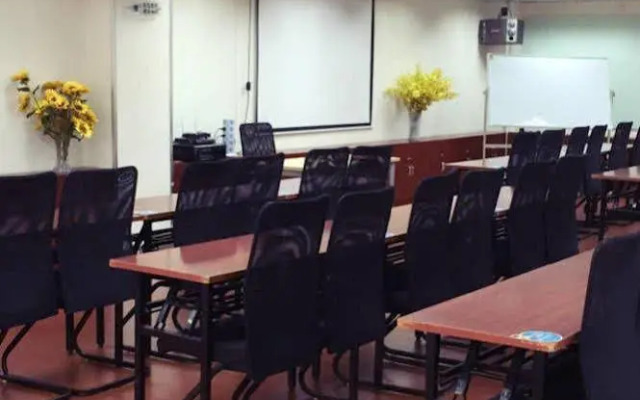 Hanting Premium Hotel Beijing Guomao Jinsong Metro Station