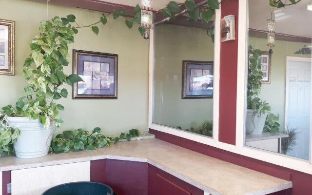 OYO Hotel Kings at Clovis