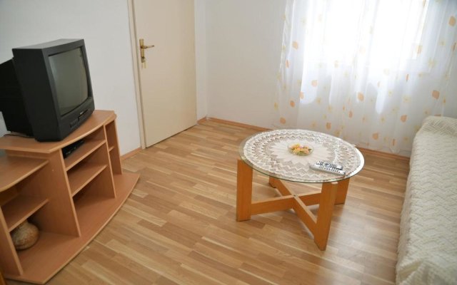 Apartment Mladenka