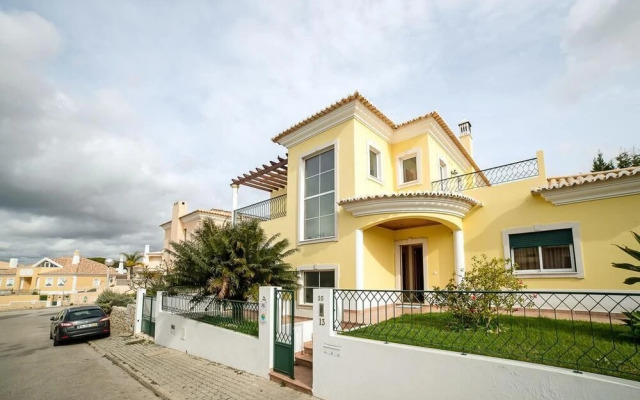 Moradia V3 Férias No Algarve Com Jacuzzi Privado