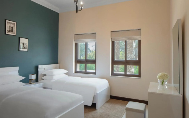 Dubai Creek Villas