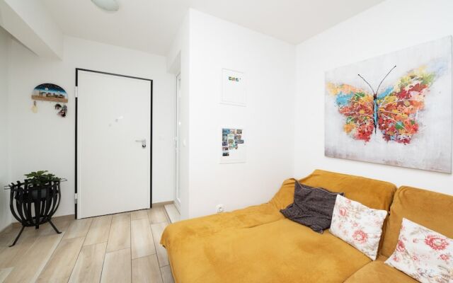 Modern Apartment Domina, With Balcony and Parking