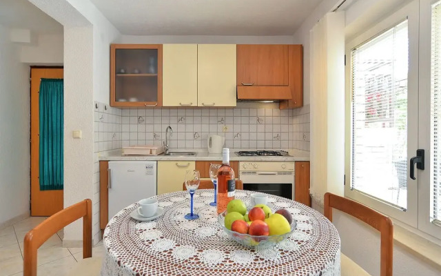 Apartment 43