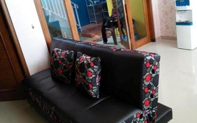 Rumah Mba Ayu 2, complete amenities and karaoke