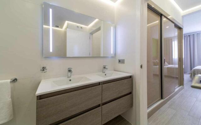Ocean Garden Suite 11 con jardín privado