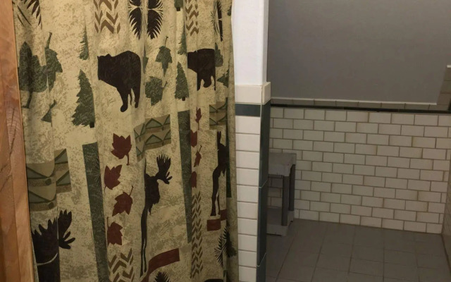 Twin Peaks Lodge and RV Park