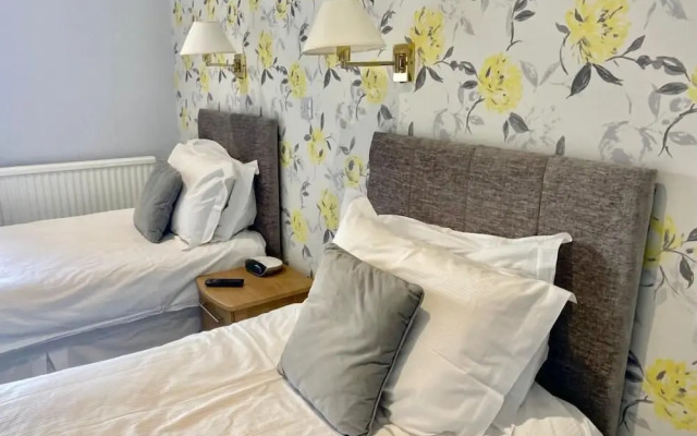 The Kings Arms Hotel