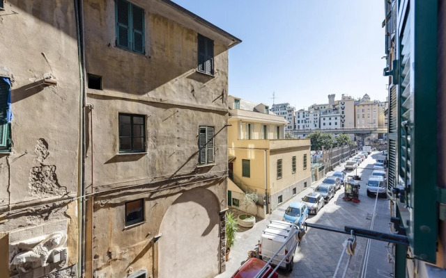 Charming Flat Next to Genoa s Aquarium