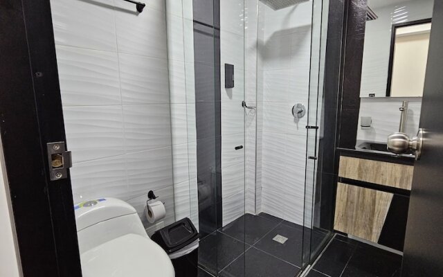 Cra. 81 No. 37d - 17