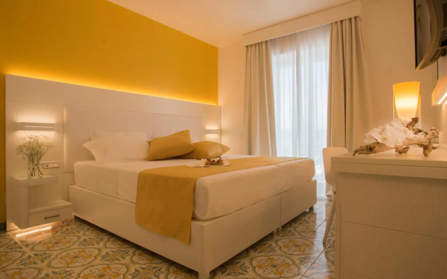 Lloyd's Baia Hotel