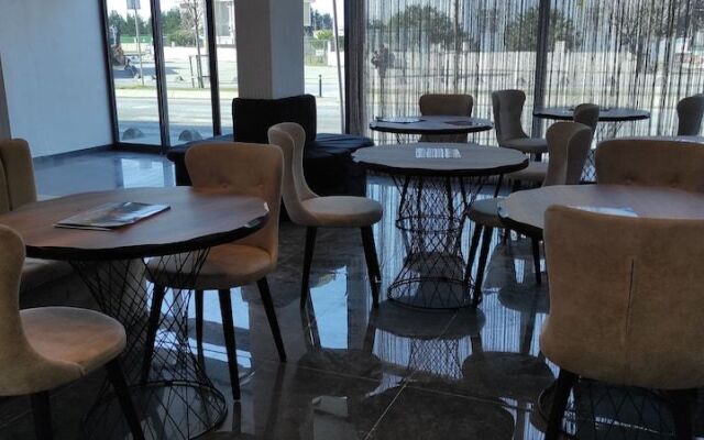 Acar Airport Hotel Plus