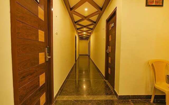 Fabhotel Saravana Executive