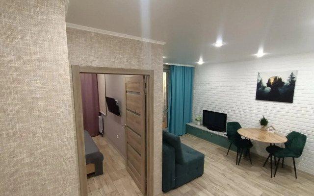 Apartments on Kuzmina Boulevard 27