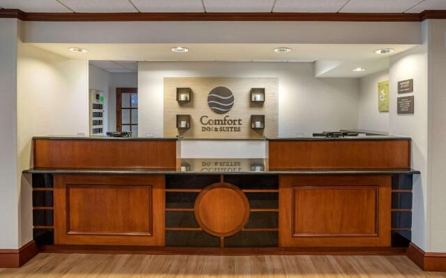 Comfort Inn & Suites Newark - Wilmington