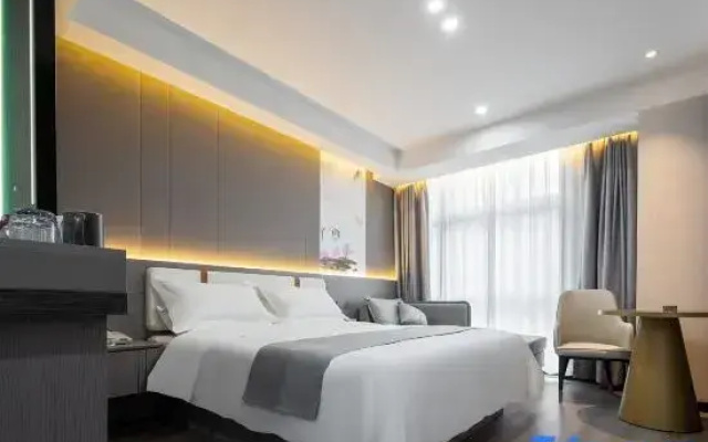 Fengqiao Bo Hotel (Hefei High-speed Railway West Station Jinlong International)