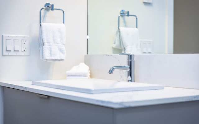 Tumbledown Condo By Revelstoke Vacations