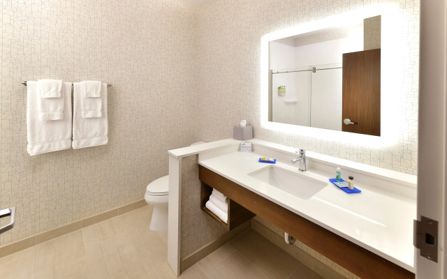 Holiday Inn Express & Suites Millersburg by IHG