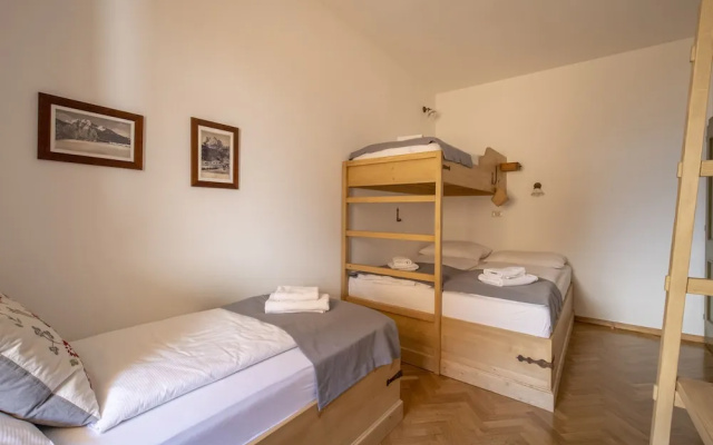 Berghi Hotel and Apartments