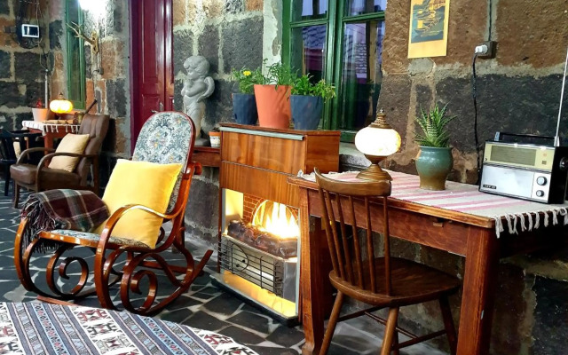 Onoyi Tun Guest House