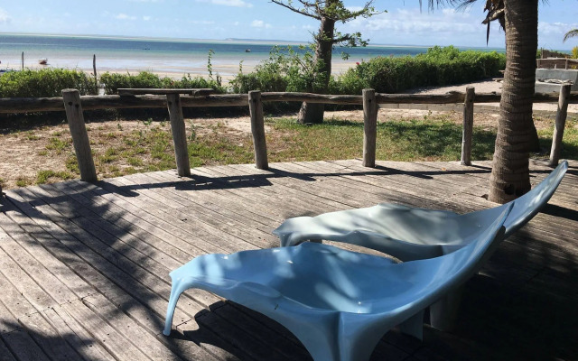Baobab Beach Lodge & Backpackers