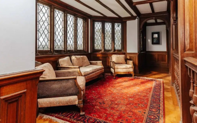 Waterfront Retreat in Hambleden